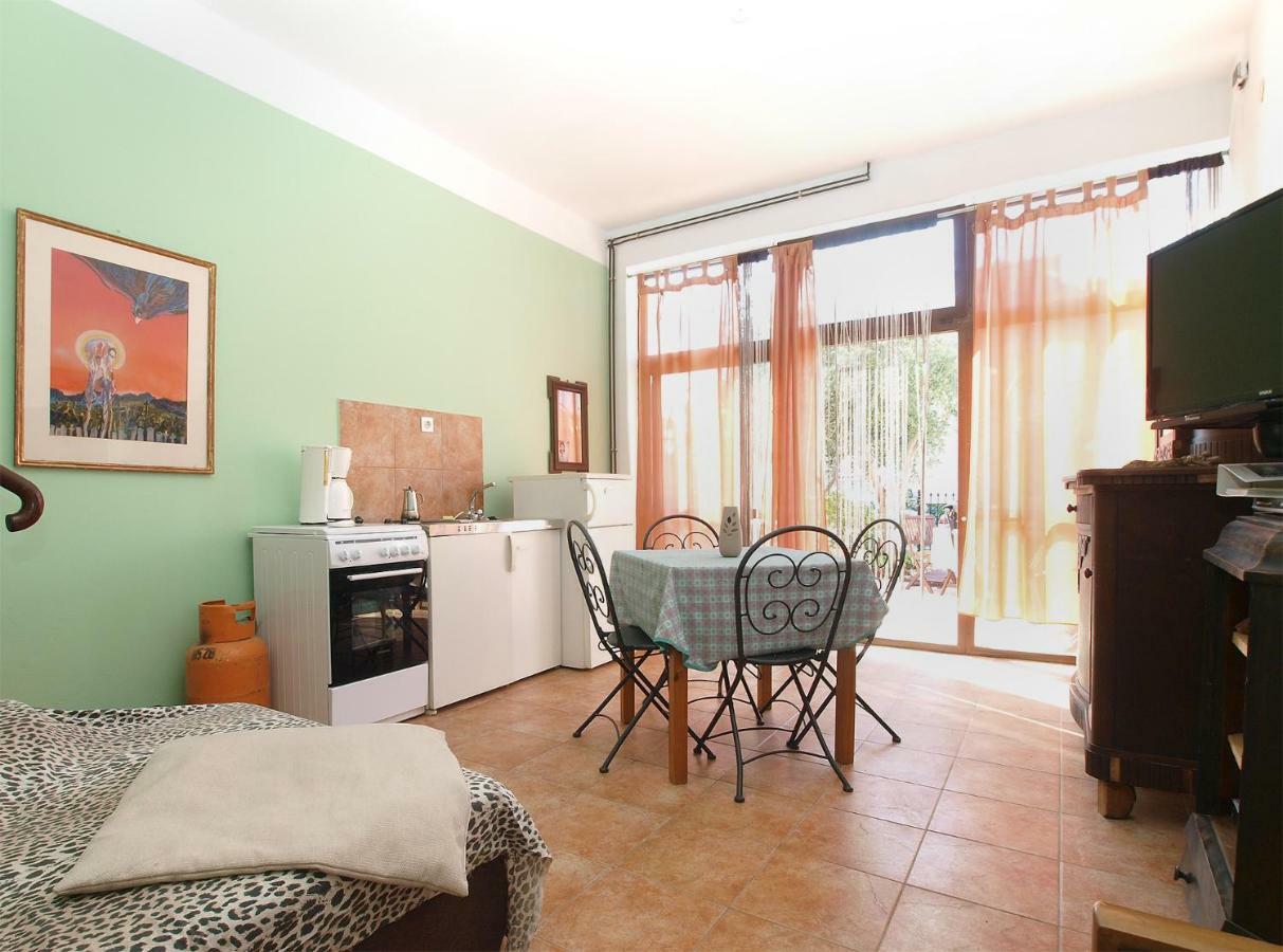 Apartments Kada 1571 Pula Luaran gambar