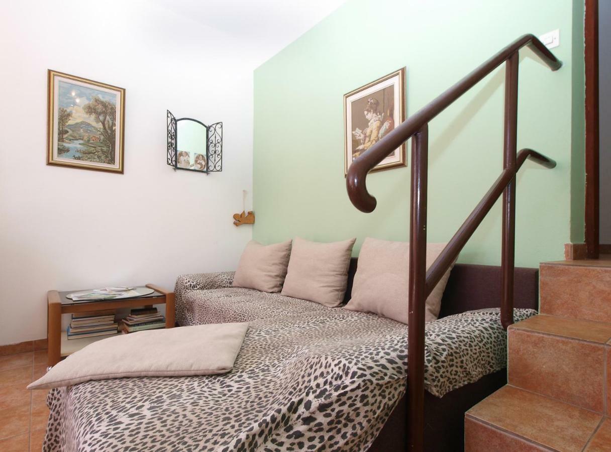 Apartments Kada 1571 Pula Luaran gambar